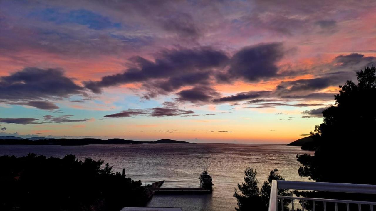 Feelhvar Along Bluelagoon Beach Хвар Экстерьер фото