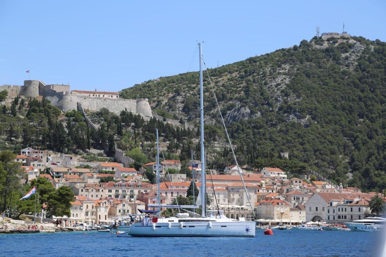 Feelhvar Along Bluelagoon Beach Хвар Экстерьер фото
